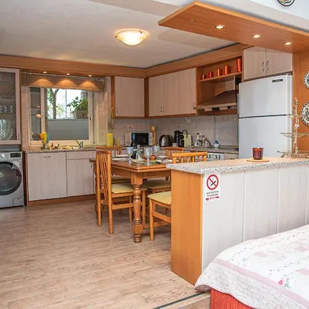 Sweet Dreams At The Seaside Daire