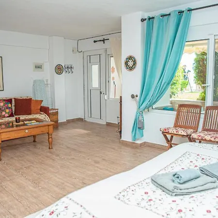 Sweet Dreams At The Seaside