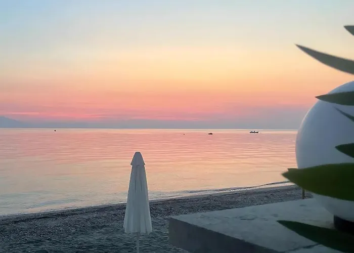 Sweet Dreams At The Seaside *
